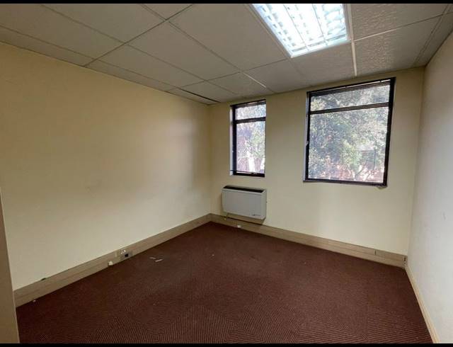 BUSINESS PROPERTY TO RENT IN DIE HOEWES